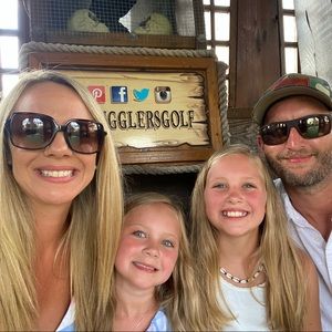 Meet your Posher, Whittney